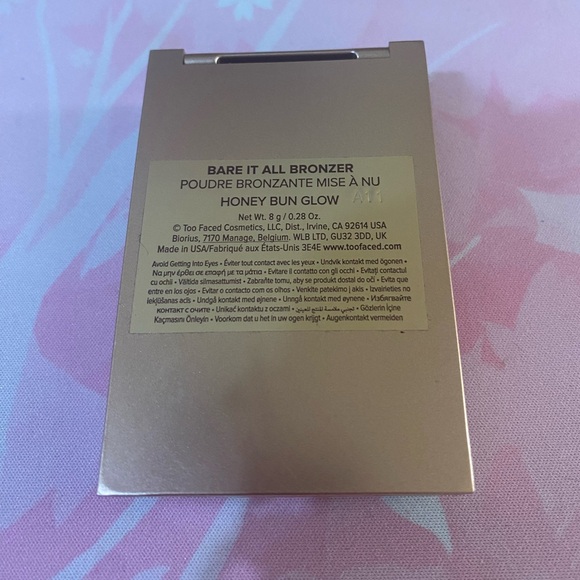 Too Faced Teddy Bare It All Bronzer - Picture 2 of 4